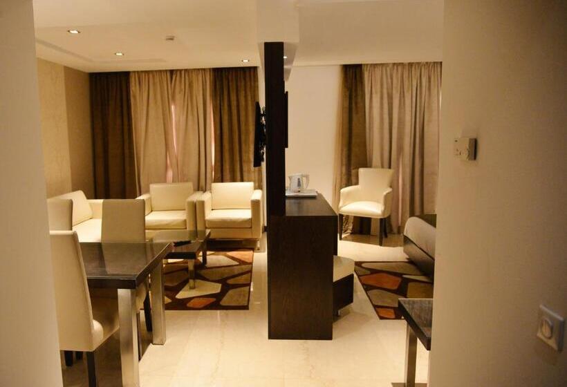 סוויטה עם ג'קוזי, Samarons Hotels