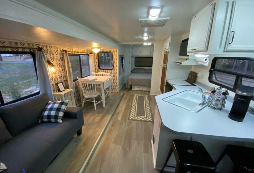 Номер Стандарт, Bright Side Inn