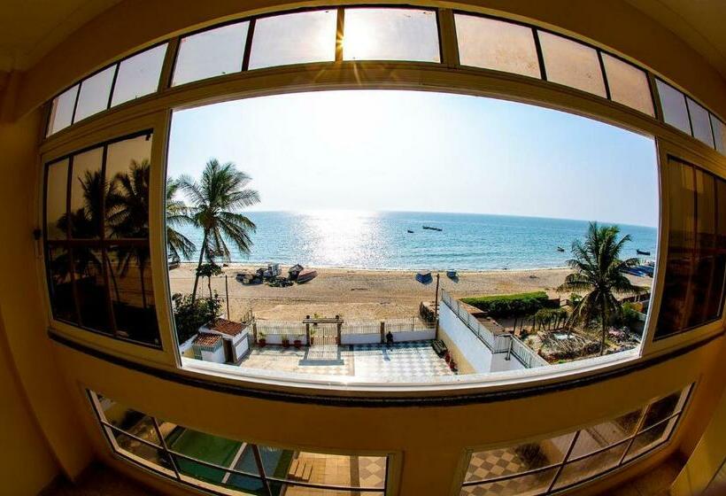 اتاق لوکس با چشم‌انداز دریا, Brisotel   Beira Mar