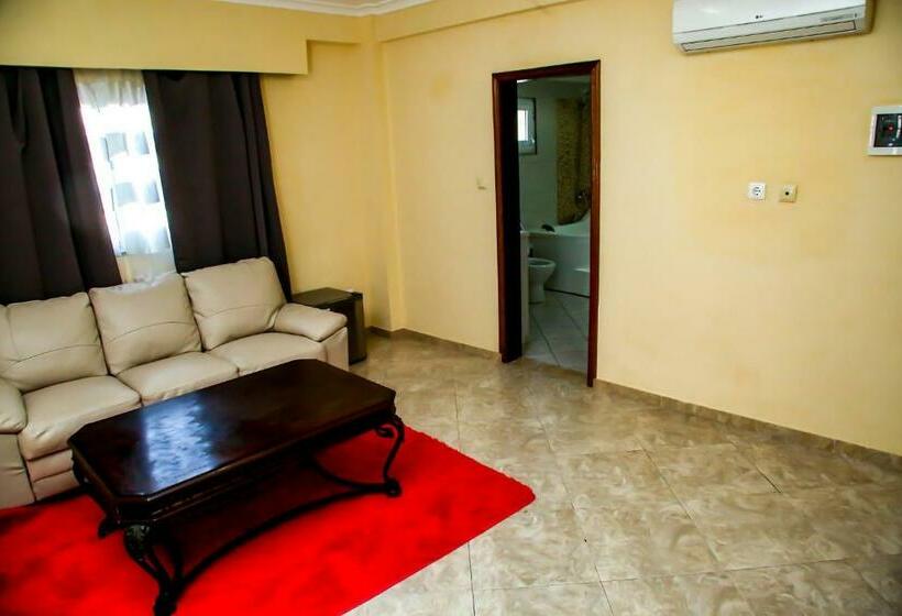 اتاق لوکس با بالکن و چشمانداز دریا, Brisotel Beira Mar