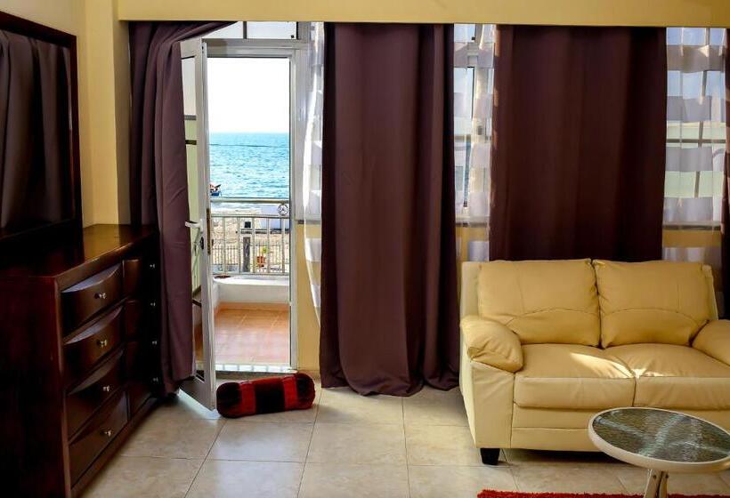 اتاق لوکس با بالکن و چشمانداز دریا, Brisotel Beira Mar