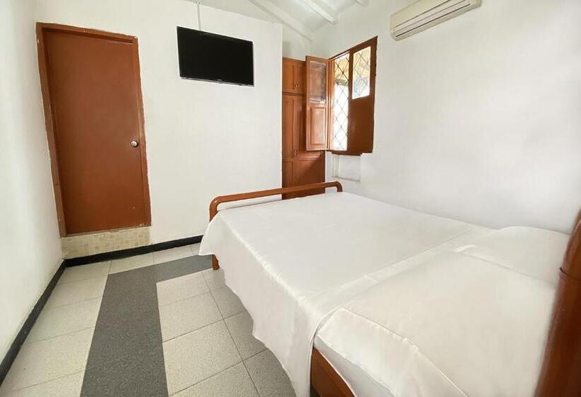 غرفة قياسية, Ayenda Republicano Colonial No 2