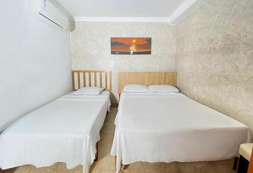 غرفة قياسية ثلاثية, Ayenda Republicano Colonial No 2