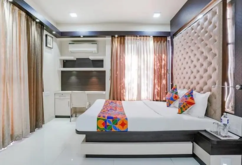 اتاق لوکس, Fabhotel Rudra Residency Nr Medicover Hospital