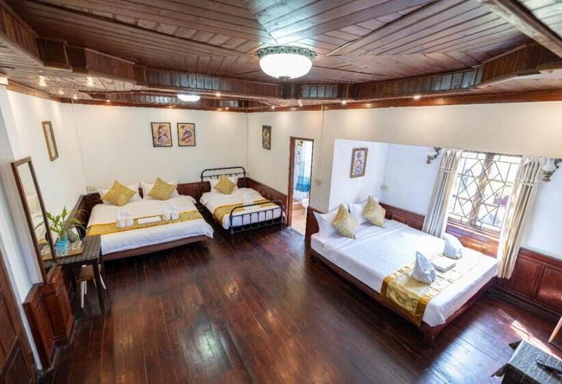 غرفة سوبيريور ثلاثية, Mekong Chidlatda Villa