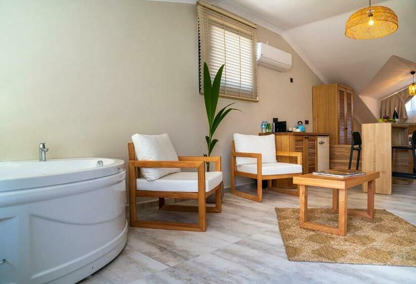 Suíte Deluxe Vista Mar, Ansira Fethiye
