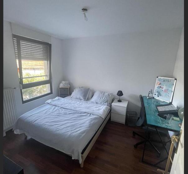 اتاق استاندارد با سرویس بهداشتی مشترک, Chambre Chez L’habitant à Strasbourg