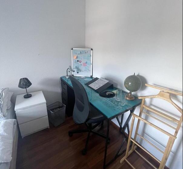 اتاق استاندارد با سرویس بهداشتی مشترک, Chambre Chez L’habitant à Strasbourg