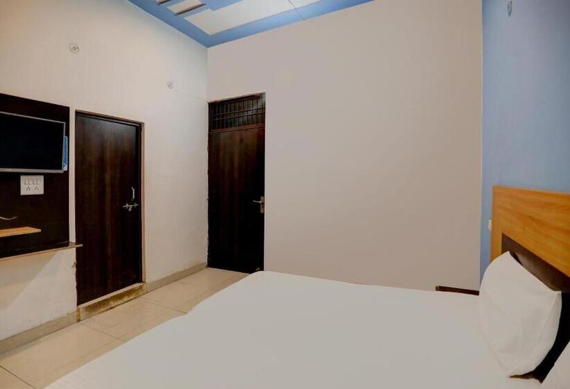 חדר דלוקס, Super Hotel O The Royals Inn