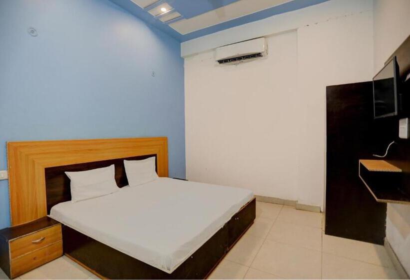 חדר דלוקס, Super Hotel O The Royals Inn