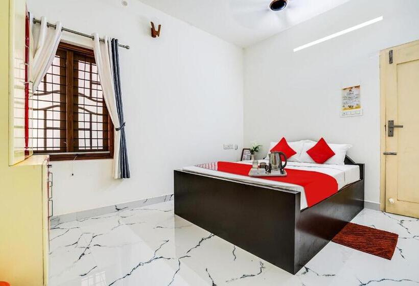 Camera Tripla Classica, Oyo Flagship 70227 Vaishnavam Residency