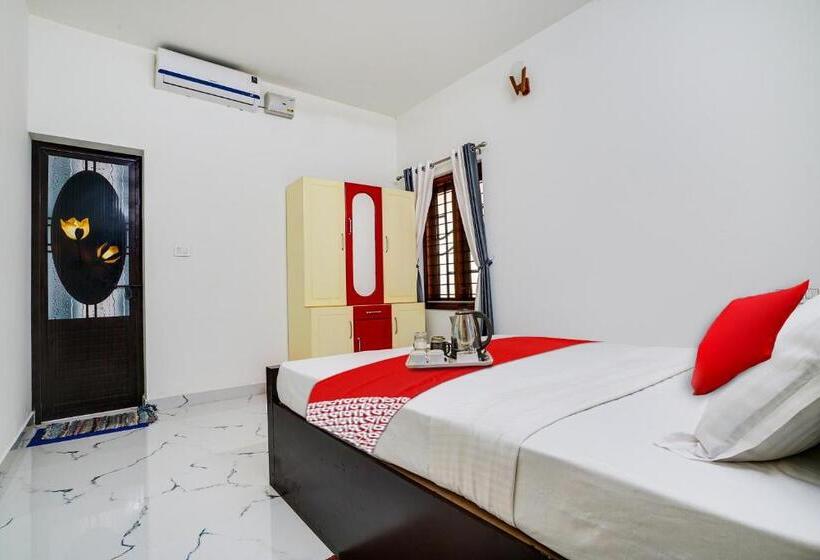 Camera Tripla Classica, Oyo Flagship 70227 Vaishnavam Residency