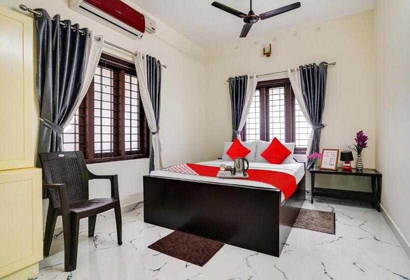 Camera Tripla Classica, Oyo Flagship 70227 Vaishnavam Residency