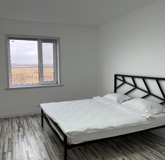 1 Bedroom Apartment Lake View, Lake View