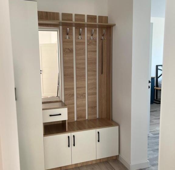 استودیوی استاندارد, Lake View