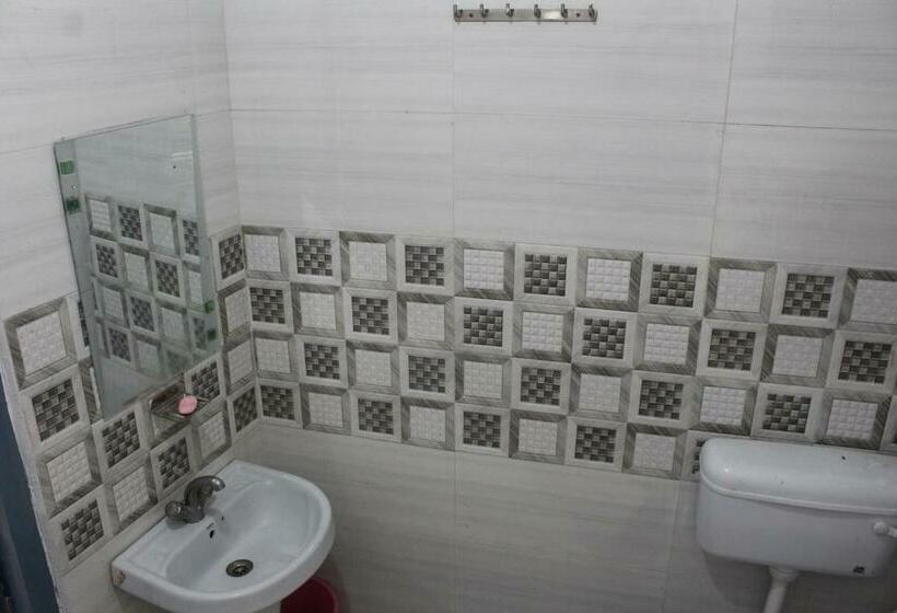 اتاق استاندارد, Pineview Cafe