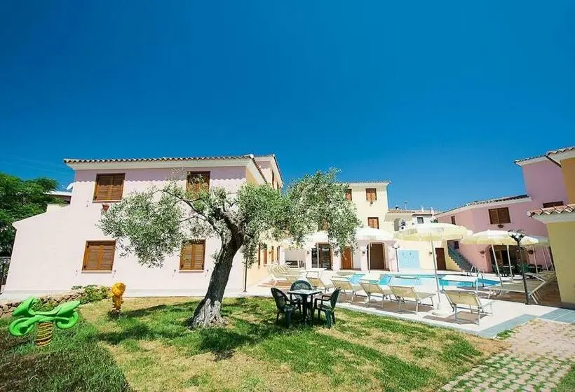 Huoneisto 1 Makuuhuone, Residence Con Piscina A Sos Alinos