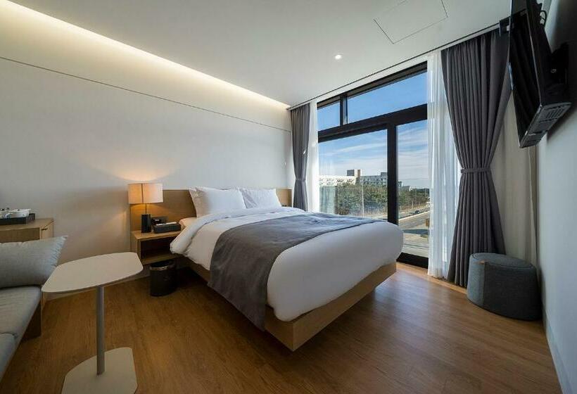 סוויטה משפחתית, Parangvue