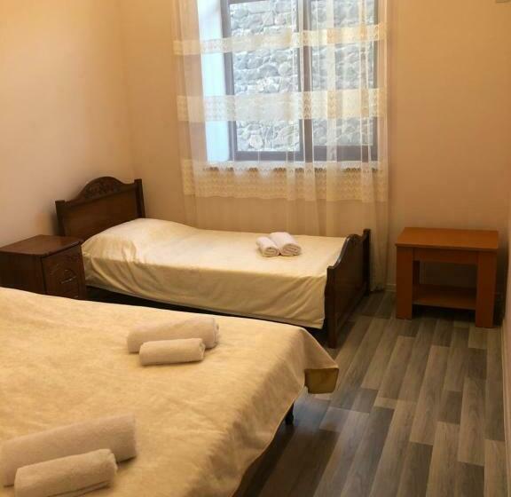 スタンダードトリプルルーム, Liga Hotel And Restaurant