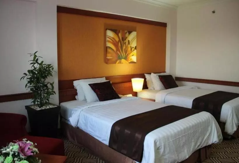 スタンダードシティビュールーム, Abadi Suite Hotel & Tower