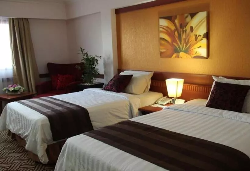 スタンダードシティビュールーム, Abadi Suite Hotel & Tower