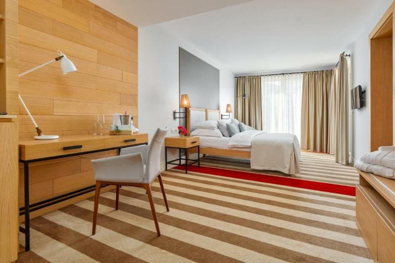 اتاق اجرایی, Budva