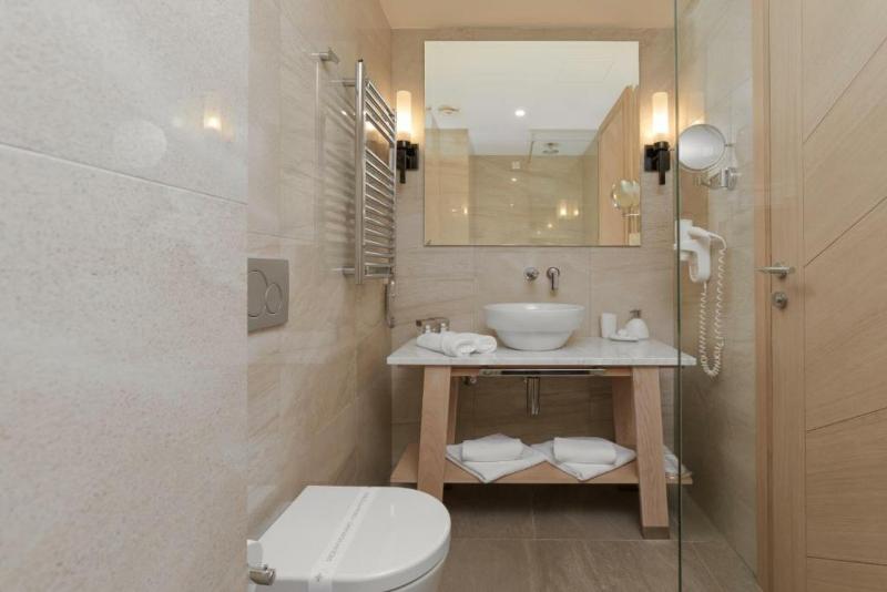 اتاق اجرایی, Budva