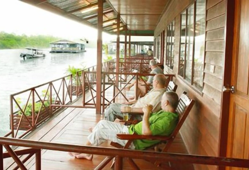 بنجلو قياسى, Duenshine Resort