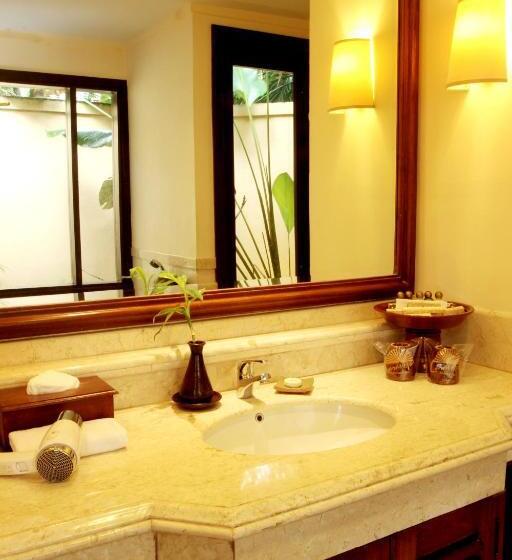 غرفة تنفيذية, Laras Asri Resort & Spa