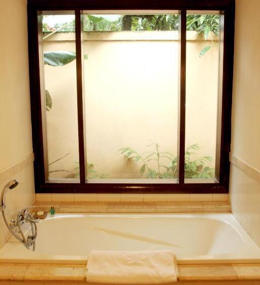 غرفة تنفيذية, Laras Asri Resort & Spa