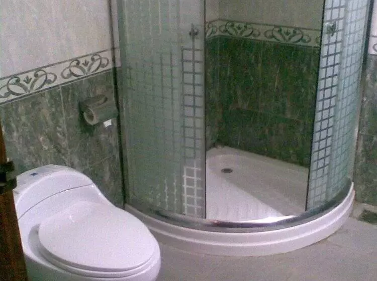 Chambre Deluxe, Merdeka Madiun