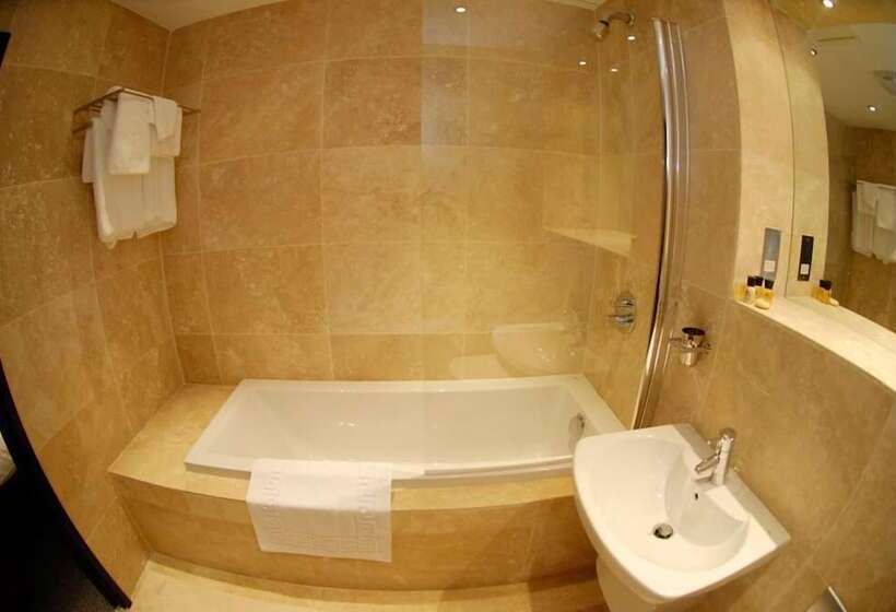 标准三人间, Print Works