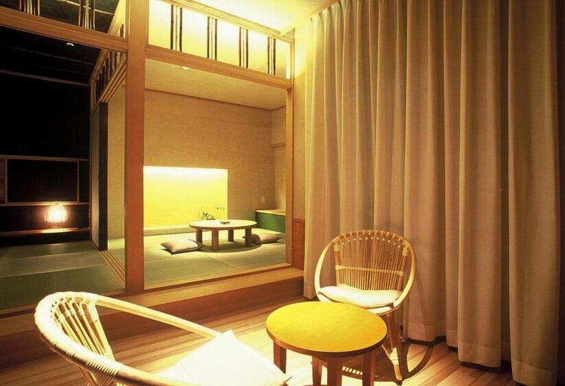 غرفة قياسية, Sanyoan