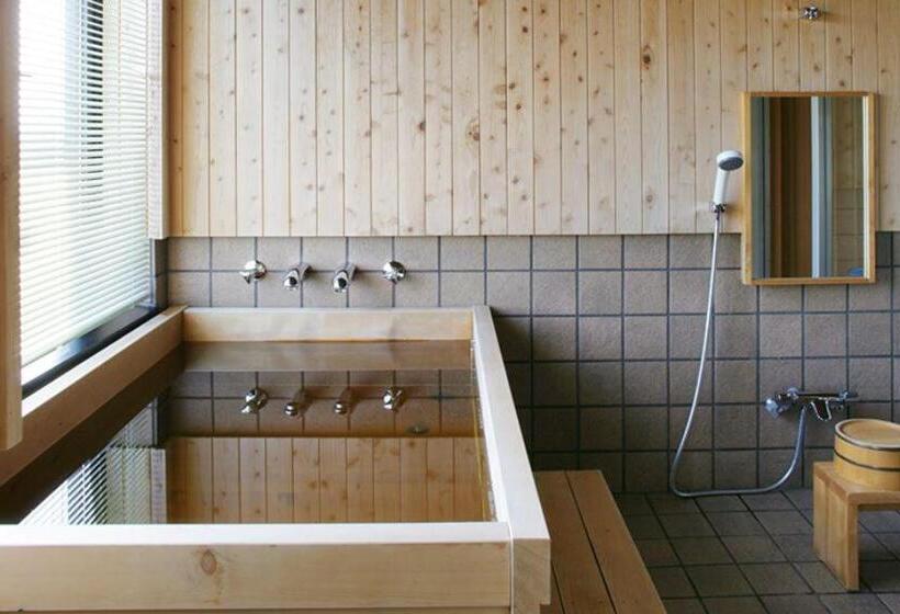 غرفة ديلوكس, Sanyoan