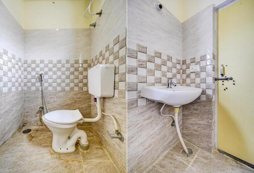 غرفة كلاسيكية ثلاثية, Flagship Mathrushree Bording And Lodging