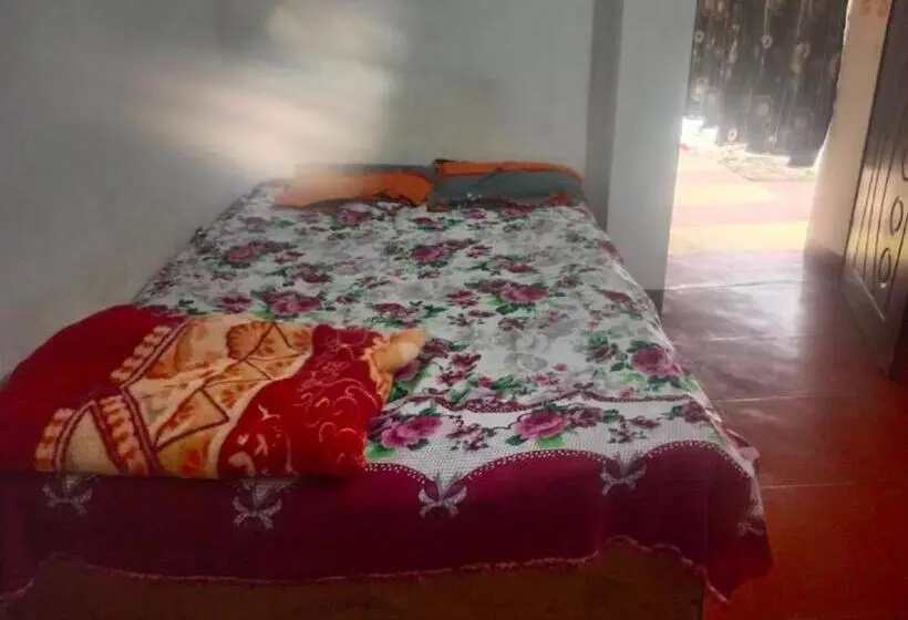 スタンダードルーム, Indian Family Lodge, Rajnandgaon, Chhattisgarh