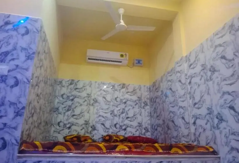 スタンダードルーム, Indian Family Lodge, Rajnandgaon, Chhattisgarh
