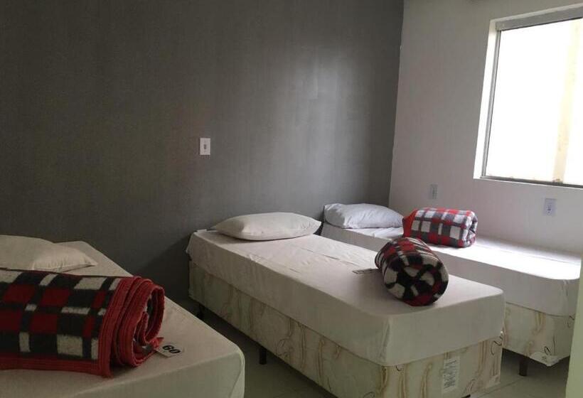 חדר אקונומי לשלושה, Nossa Senhora Aparecida