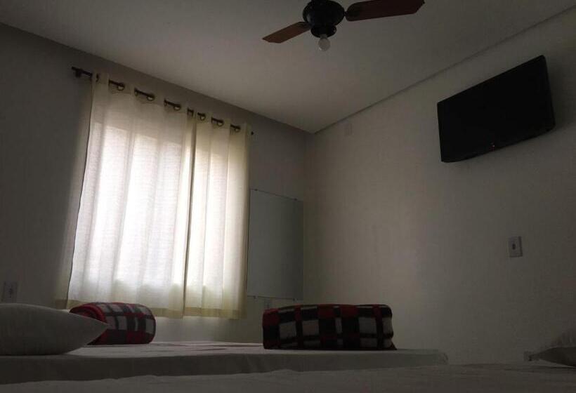 חדר סטנדרט לשלושה, Nossa Senhora Aparecida