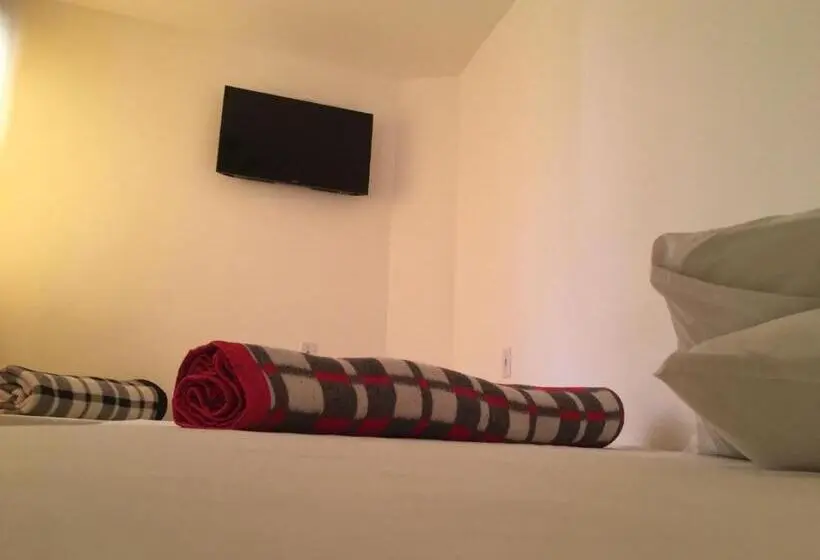 エコノミー4人部屋, Nossa Senhora Aparecida