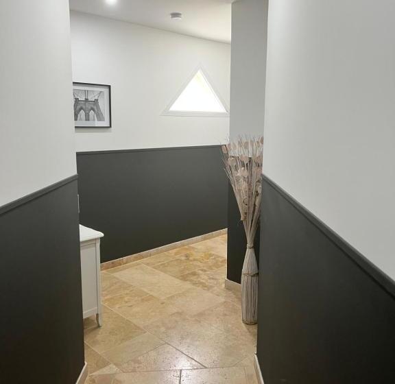 غرفة قياسية, Chez Saliha Et Serge