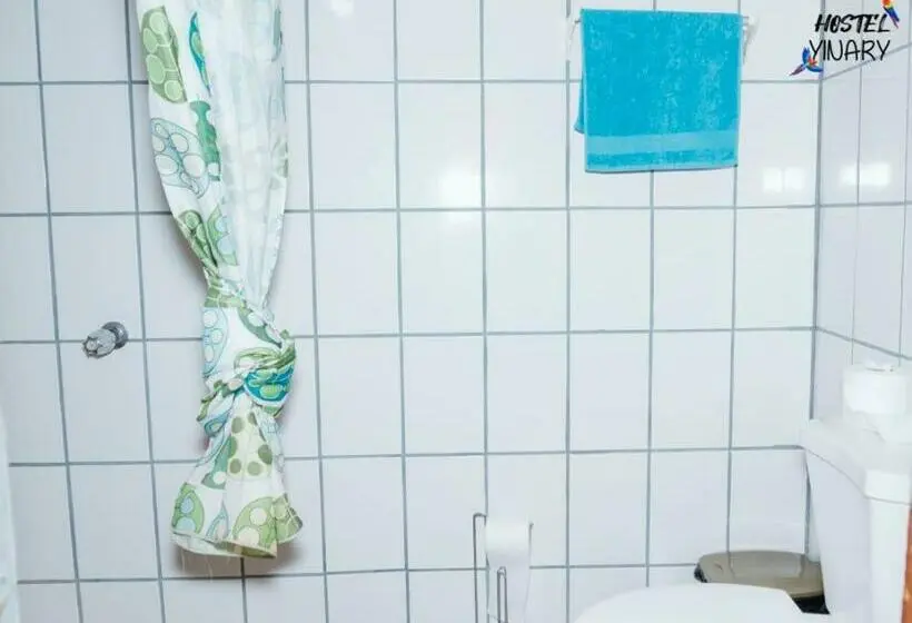 Perhehuone, Hostel Yinary