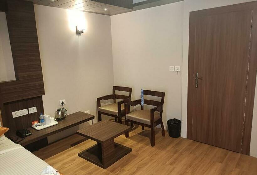 Номер Deluxe, Golden Peaks Hotel & Restaurant