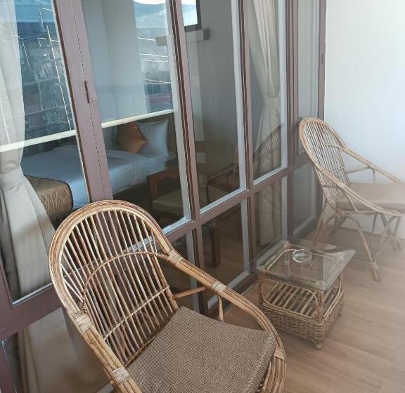 Premium room w/ mountain view, Golden Peaks Hotel & Restaurant