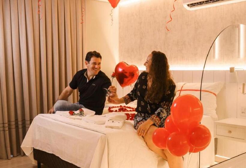 סוויטה עם ג'קוזי, Estação Termas