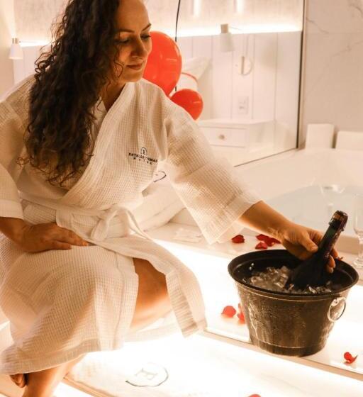 סוויטה עם ג'קוזי, Estação Termas