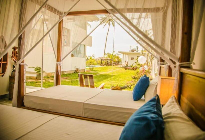 חדר סטנדרט לשלושה עם נוף לגינה, Infinity Of Sri Lanka