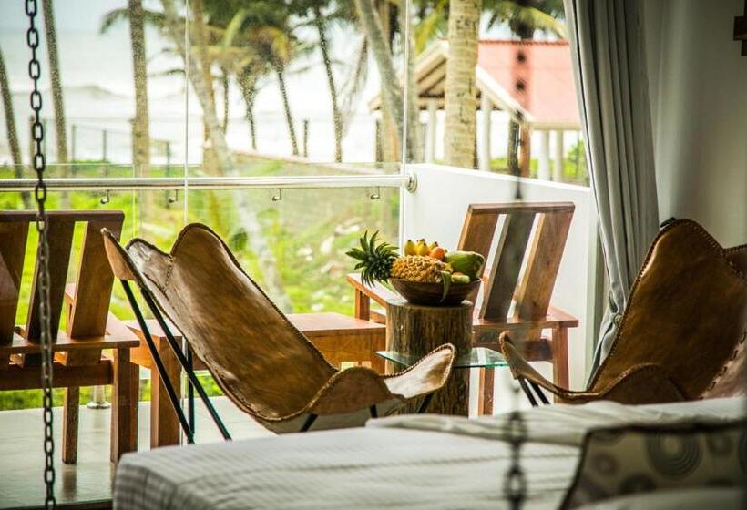 חדר סטנדרט נוף לים עם מרפסת, Infinity Of Sri Lanka