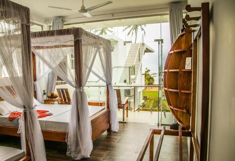 غرفة قياسية ثلاثية مزودة بشرفة, Infinity Of Sri Lanka