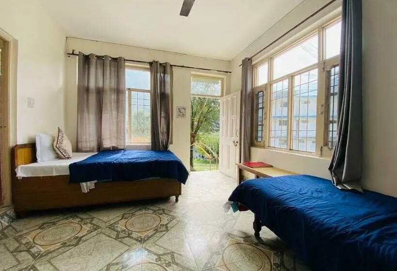 تختخواب در اتاق مشترک, Rahgir Mcleodganj